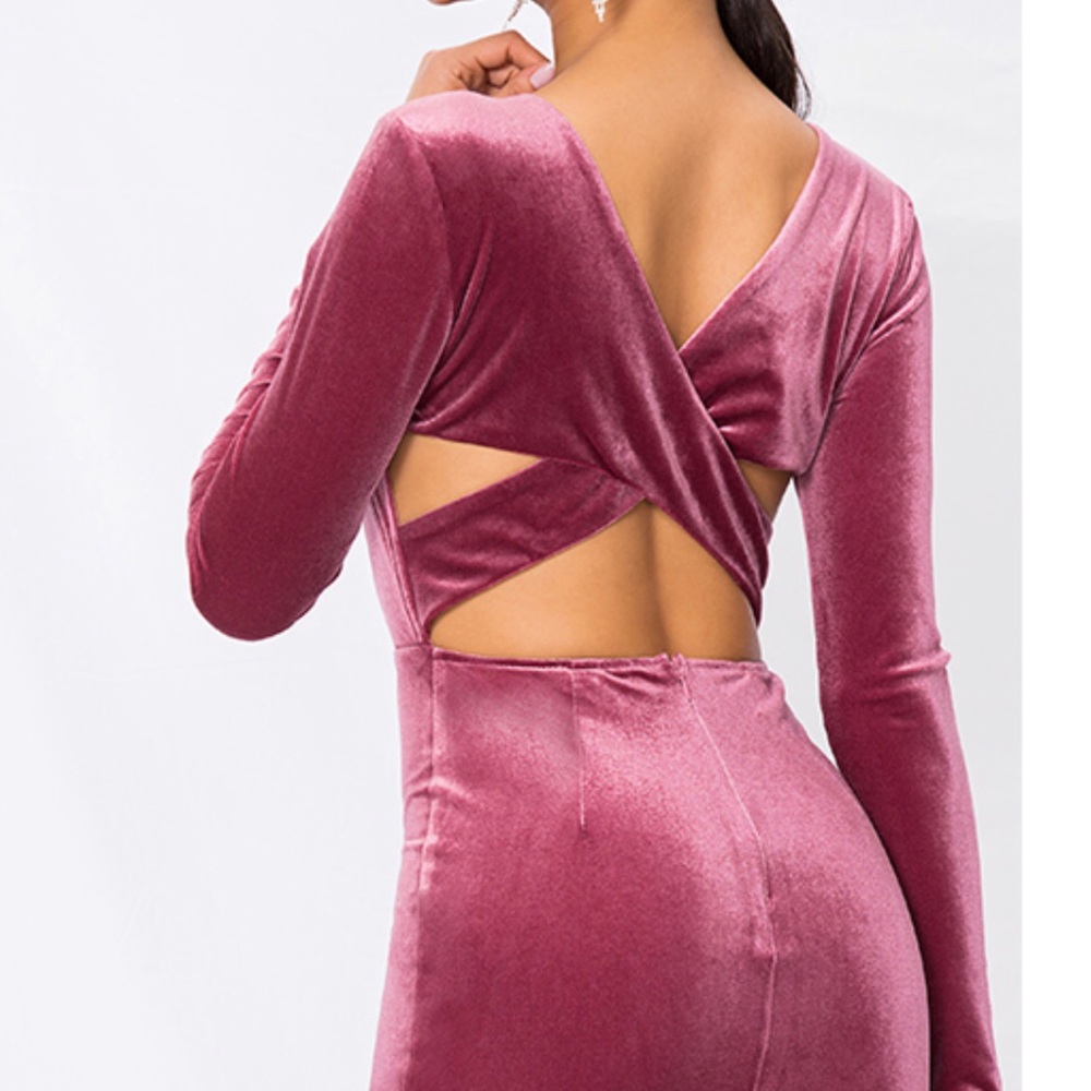 BTW NOELLE CROSS BACK VELVET MINI DRESS